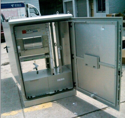 China IP55 Outdoor Telecom Shelter, Network Cabinet, Network Enclosure supplier