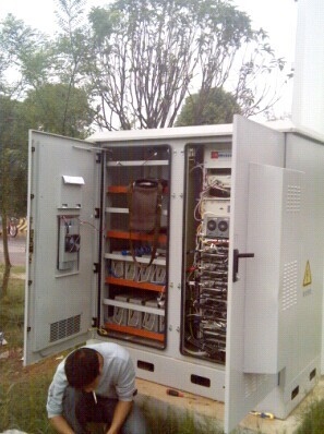 China IP55 Outdoor Battery Enclosure With Air Conditioner, Battery Cabinet, Equipment Cabinet supplier