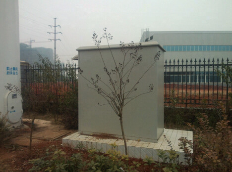 China Outdoor Telecom Cabinet, With Two Front Doors, Battery Compartment, Air Conditioner supplier