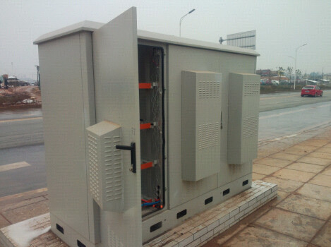 China Outdoor Telecom Cabinet With AC/DC Air Conditioner, Heat Exchanger or TEC Air Conditioner supplier
