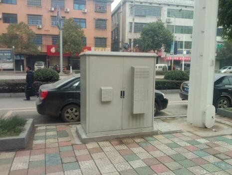China Outdoor Street Telecom Cabinet, Outdoor Enclosure, Battery Cabinet supplier