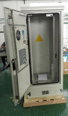 China DDTE076:Energy Saving WaterProof Outdoor Telecom Metal Cabinet With Heat Exchanger supplier